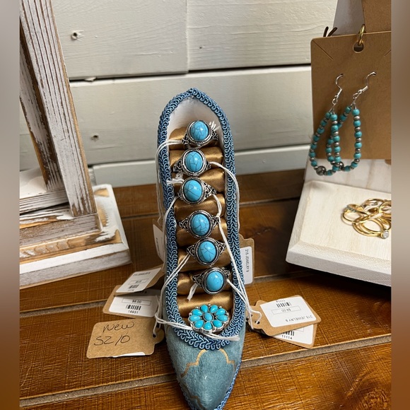 🤠New Silver toned Faux Turquoise ring Boho Western Ring Womens Rodeo Ranch - Picture 3 of 4